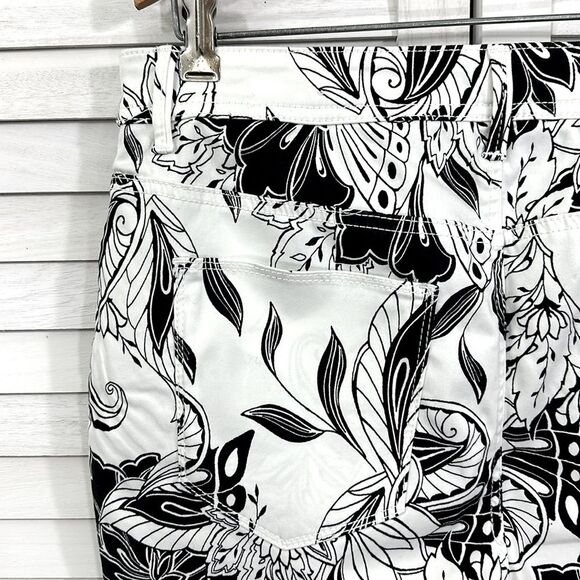 Chico's Sateen Pants Size 3 (16) Girlfriend Cropped Floral NWT - Picture 8 of 15